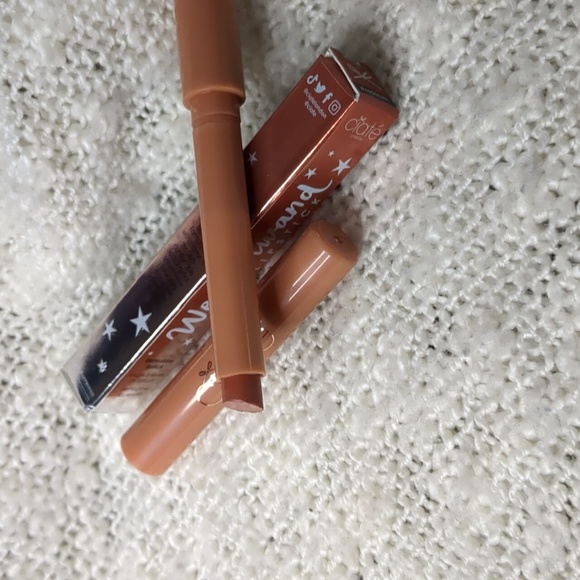 Ciaté LONDON Wonderwand Demi-shine Gloss Lipstick in Wanderlust, 0.8g/0.… - Picture 3 of 11